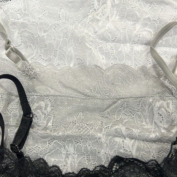 Four lace camis NWOT - Picture 4 of 7